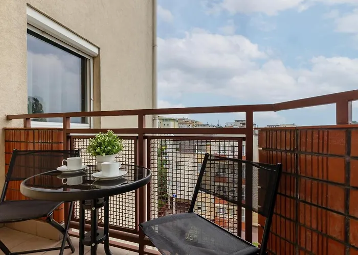 Cozy Apartment With Parking In Warsaw Ursus By Noclegi Renters